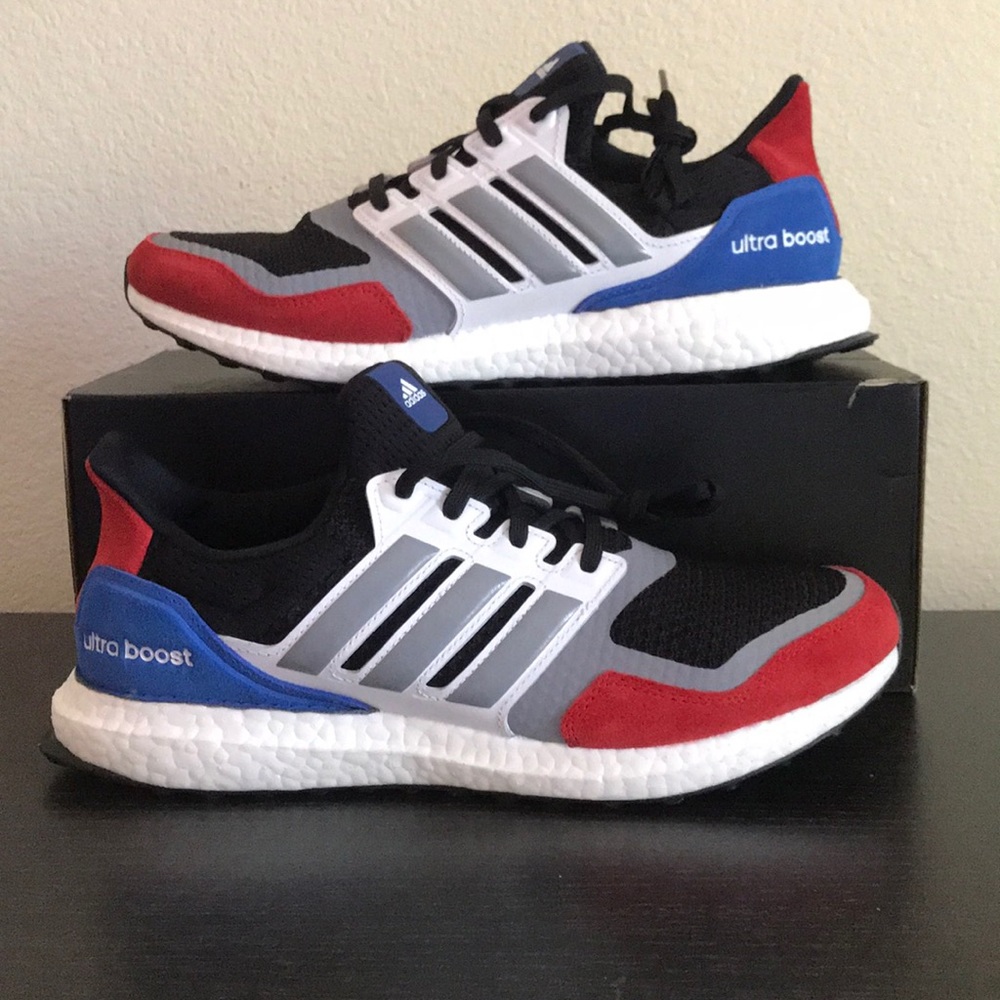 Ultraboost S&L ‘Black Red Blue’